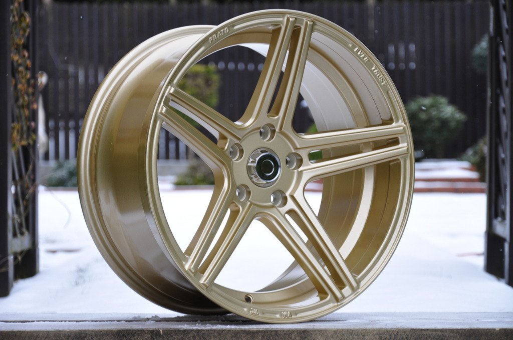 H5072 18X9 5x114.3 ET25 73.1 H5072 GOLD Extreme Vision 